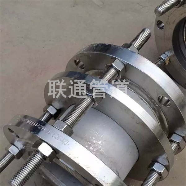 �ϲ����P���s��